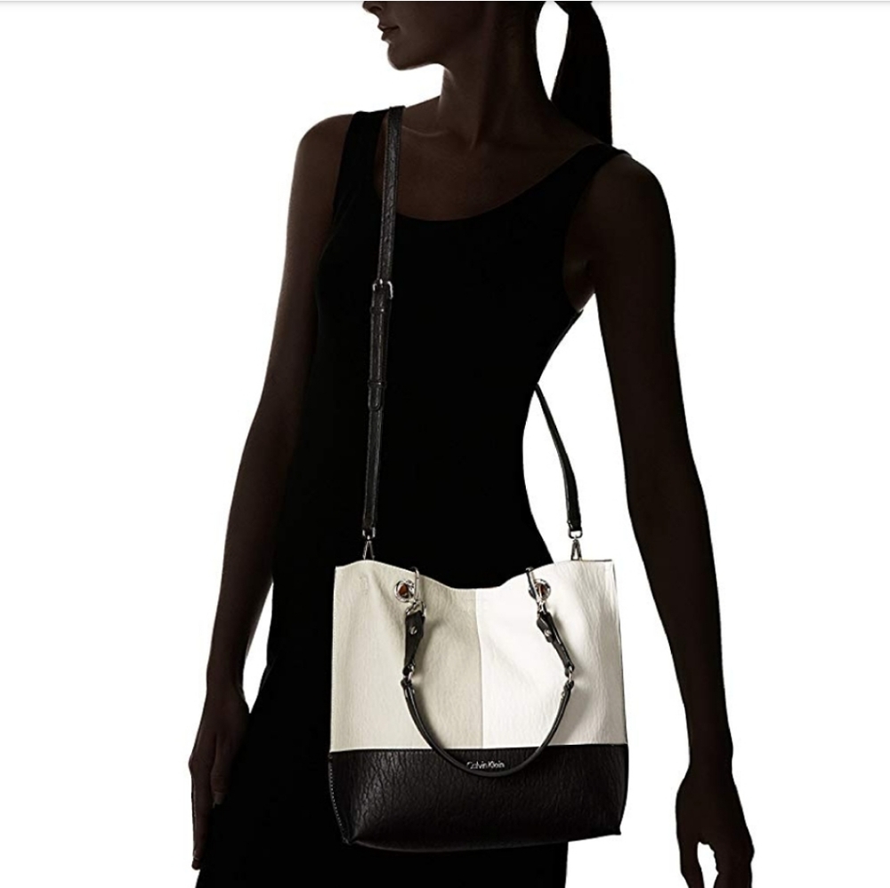 Reversible Calvin Klein Sonoma Tote Pouch - Picture 5 of 8